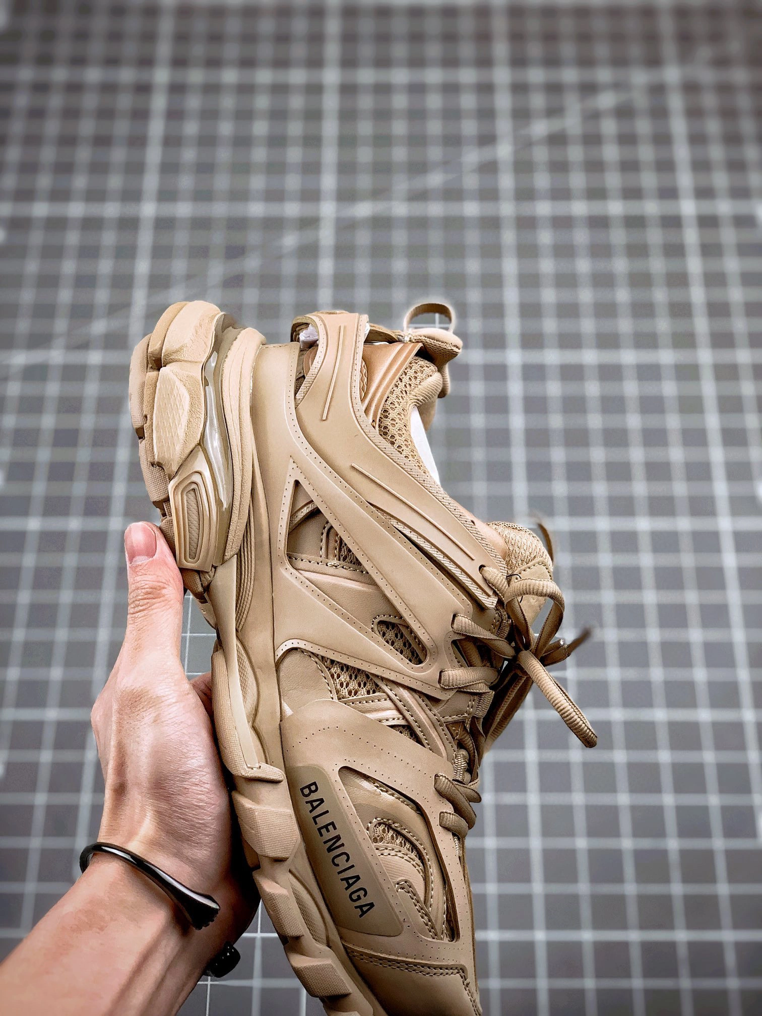 OOBB- Sneaker Tess 3.0 542436W3FE33339 item : B-X338C2121O